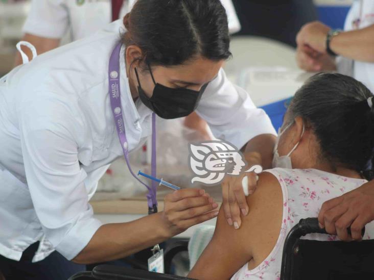 Vacunas anticovid también llegan a Las Choapas