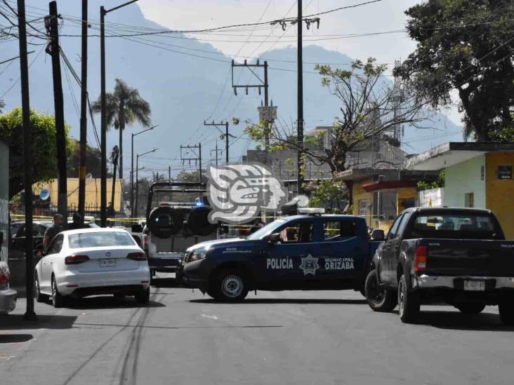 Desconocidos atacan y asesinan a profesora en calles de Orizaba (+Video)