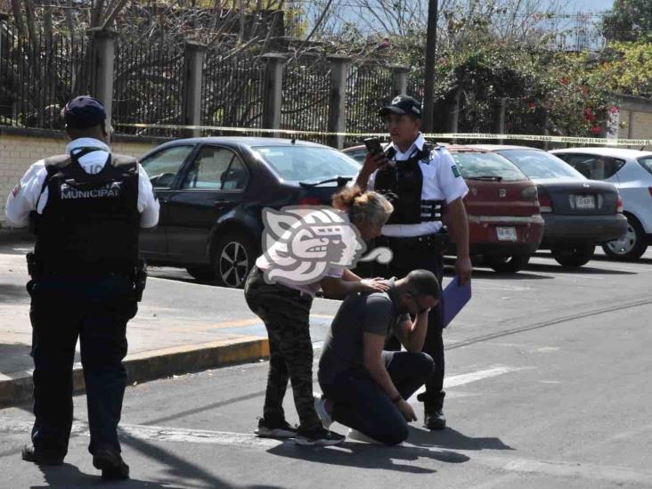 Desconocidos atacan y asesinan a profesora en calles de Orizaba (+Video)