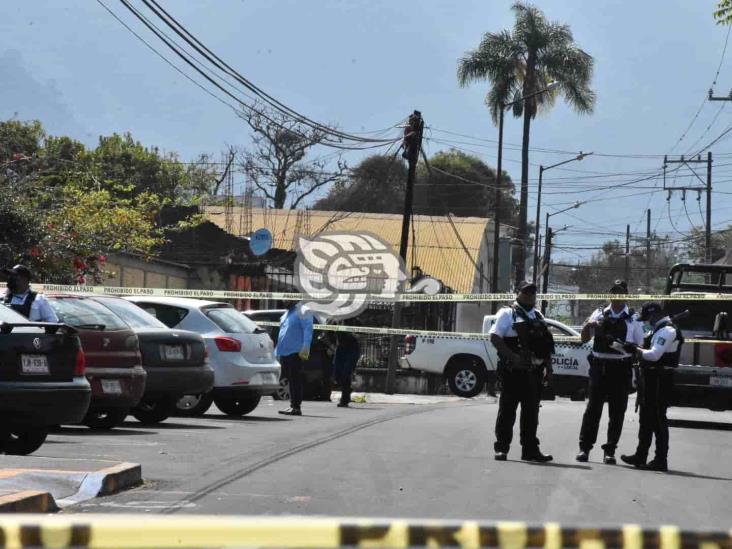 Desconocidos atacan y asesinan a profesora en calles de Orizaba (+Video)