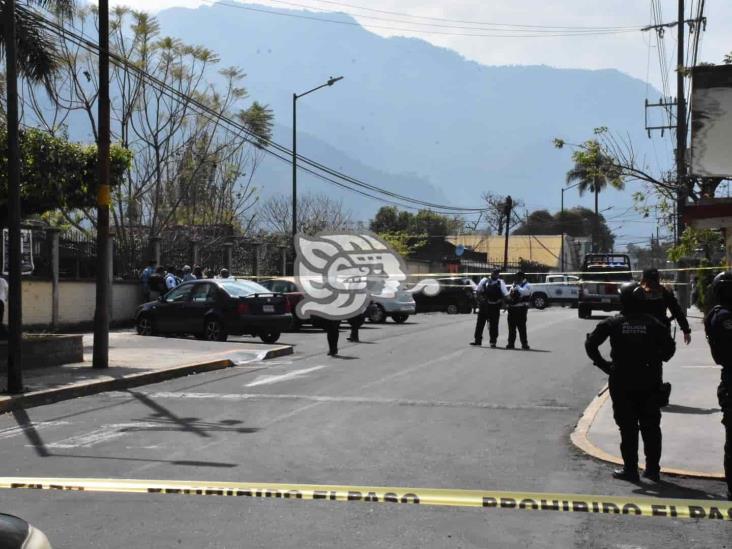 Desconocidos atacan y asesinan a profesora en calles de Orizaba (+Video)