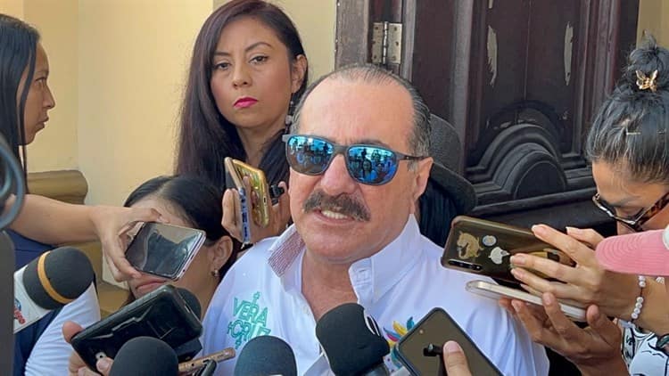 Yeri MUA y Brian Villegas siguen siendo los reyes de Carnaval de Veracruz, afirma Comité 