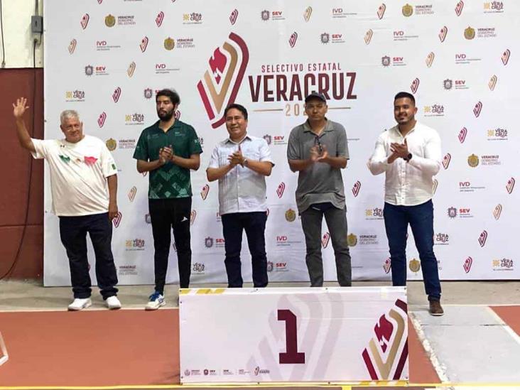 Tiene Veracruz listo selecciones de voleibol de sala y futbol femenil