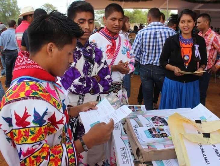 Programa de becas a estudiantes priorizará zonas marginadas o indígenas