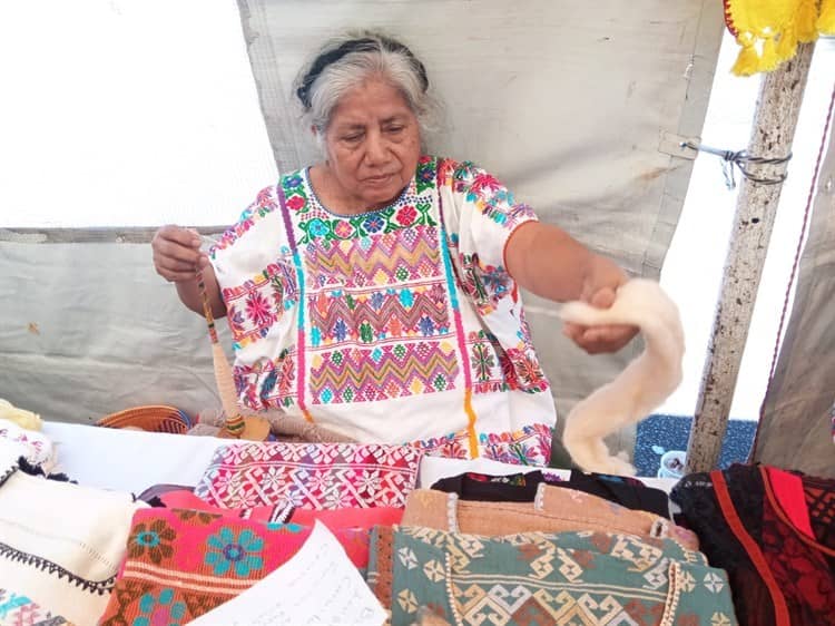 Bordadoras mexicanas: horas de telar, cosmovisión, color y belleza (+Video)