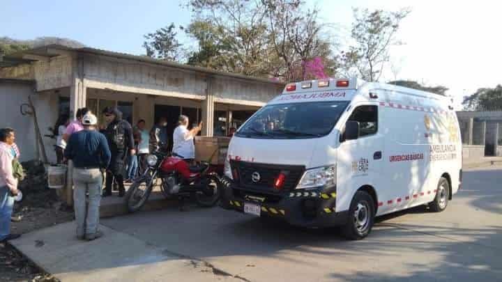 Abandonan a recién nacido en una alcantarilla en Atoyac