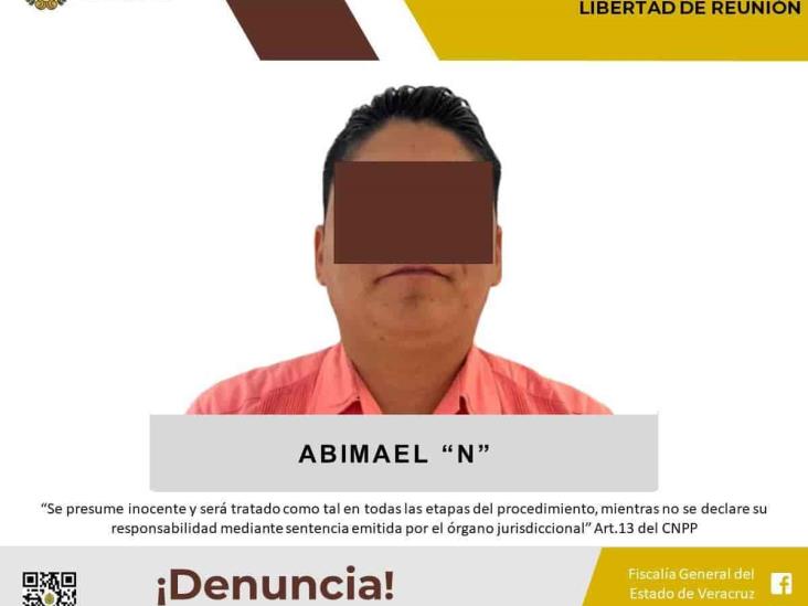 Abimael N, regidor segundo de Sayula de Alemán, se queda en Pacho Viejo