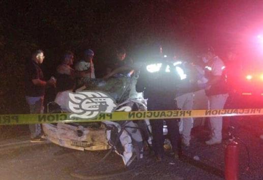 ¡Trágico accidente! Automóvil impacta a taxi en San Rafael; hay un fallecido