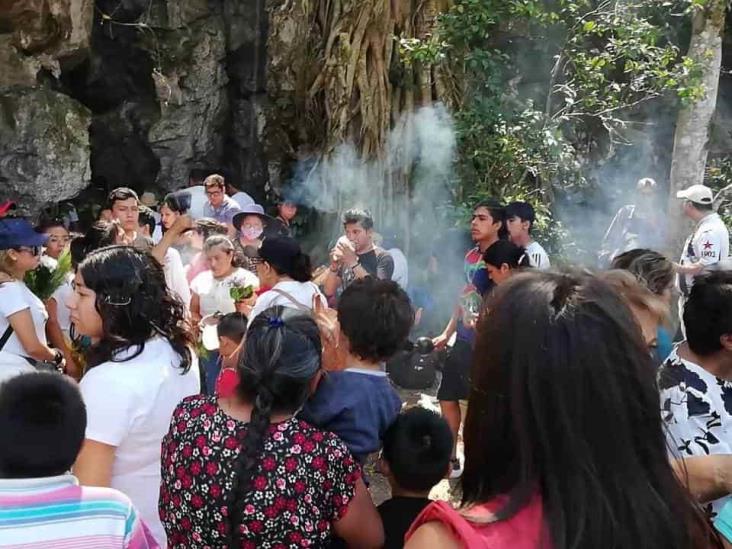 Sin apoyo de autoridades, realizan en Ixtaczoquitlán Fiesta de las Cuevas