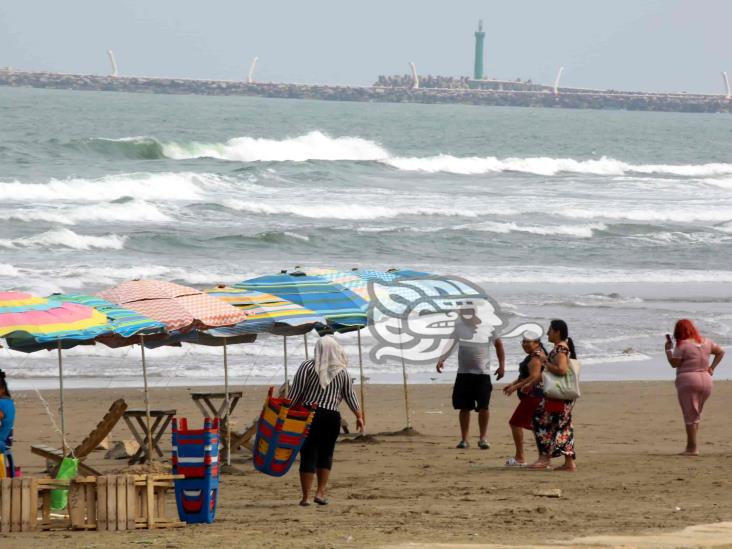 Así disfrutan Día de la Familia en playas de Coatzacoalcos