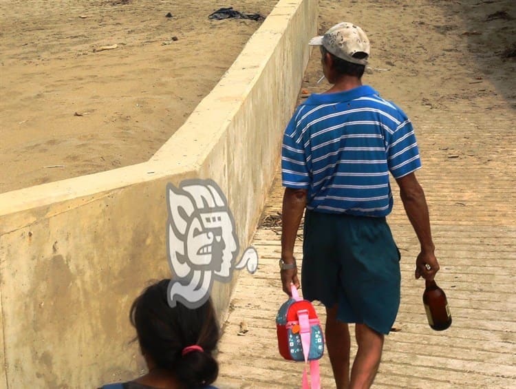 Así disfrutan Día de la Familia en playas de Coatzacoalcos