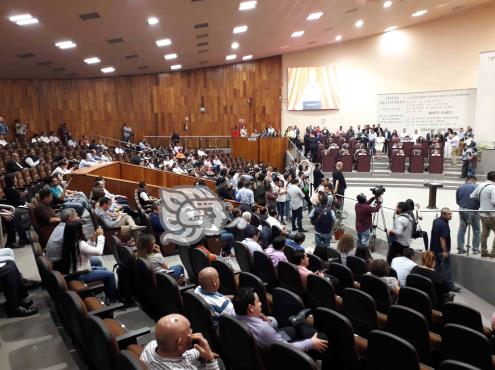 Ante diputados faltistas, Congreso de Veracruz limita sesiones a distancia