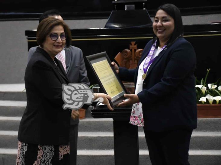 Inclusión a través de la ciencia; recibe Elizabeth Nani Premio Estatal de la Mujer