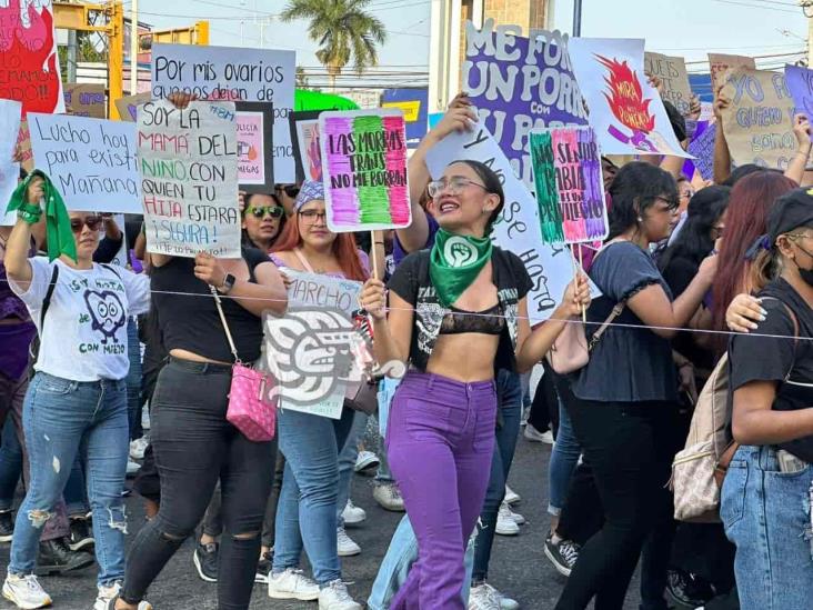 Marchan mujeres en Poza Rica; exigen justicia y alto a la violencia (+Video)