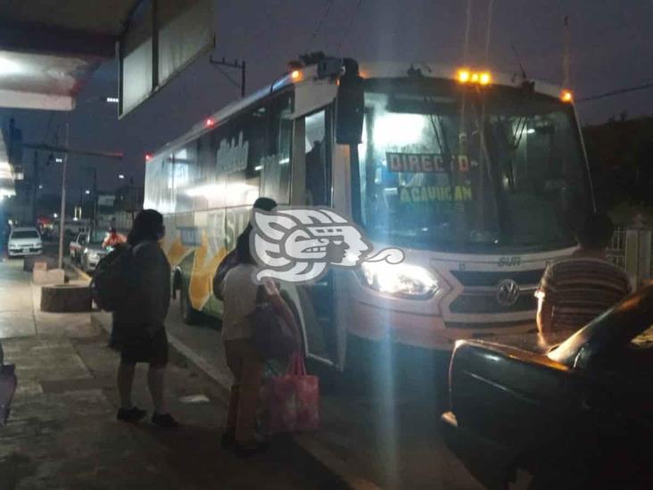 Pleito entre choferes de autobuses por ruta de Texistepec