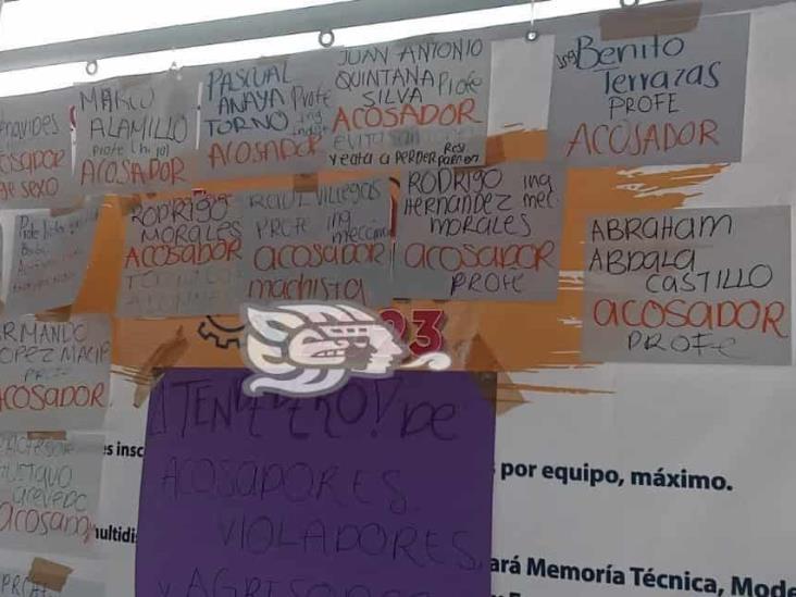 Exhiben en tendedero a presuntos maestros acosadores en Tecnológico de Orizaba