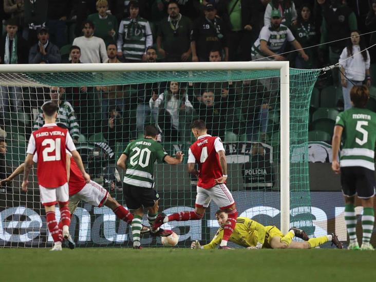 Intenso empate en visita del Arsenal al Sporting de Lisboa