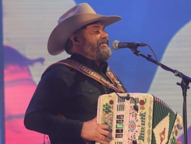 ¡Ponen a bailar a jarochos! Grupo Intocable ofrece concierto de Evolución Tour en el WTC