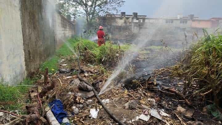 Incendio de pastizal en Río Blanco genera movilización de cuerpos de emergencia y rescate