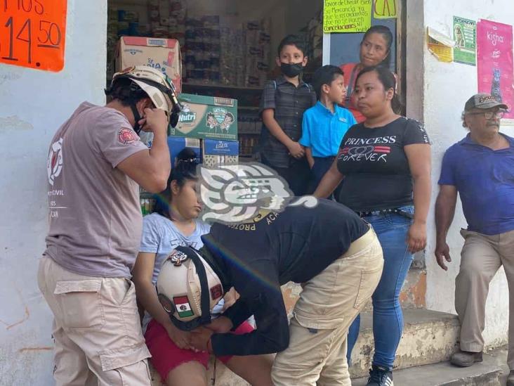 Estudiante sufre golpe de calor en el centro de Acayucan