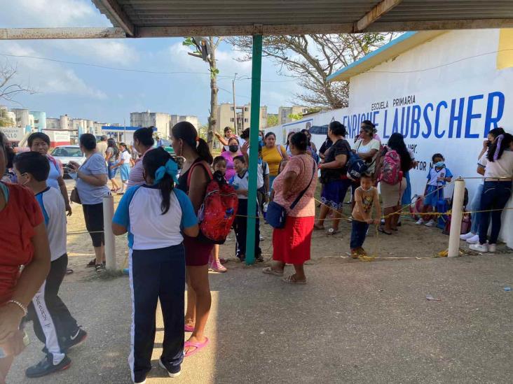 Madres de familia provocan campal en primaria del sur de Veracruz