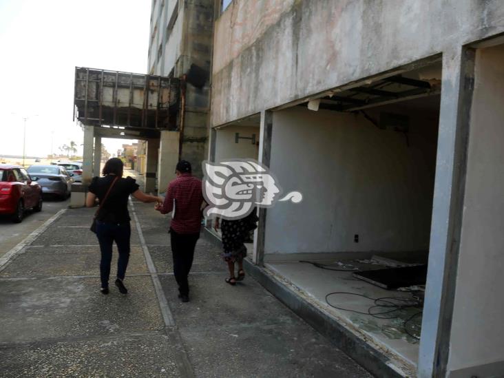 Casas de delincuentes, negocios abandonados en malecón de Coatzacoalcos