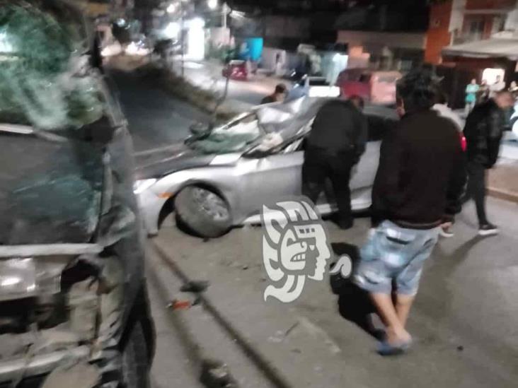 Aparatoso accidente deja esta mañana en la colonia Revolución en Xalapa