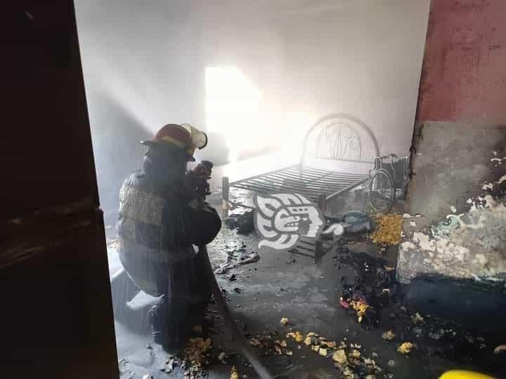 Incendios devastan domicilios en Nogales y Río Blanco