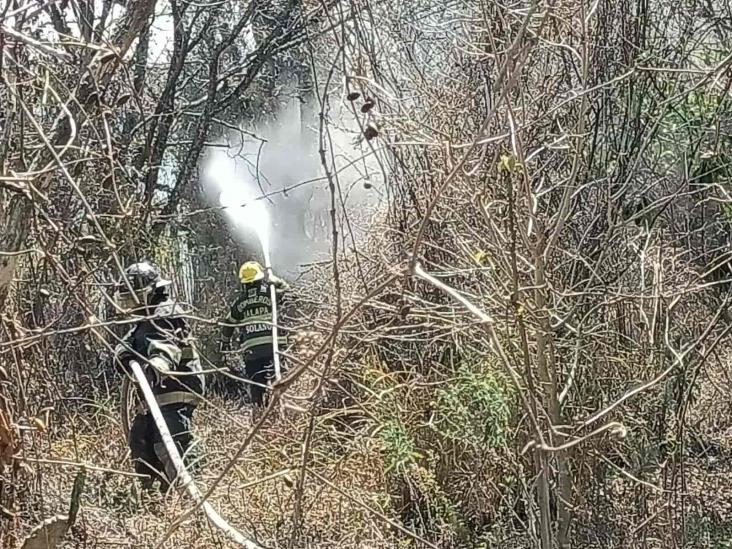 Quema de maleza se sale de control y el fuego arrasa con varias hectáreas en el Castillo