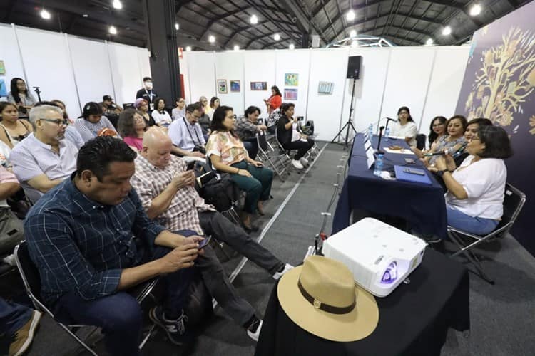 Realizan primera ronda del “VIII Encuentro de Periodismo Cultural “ en la FILEY