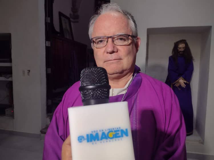 Obispo invita a la Semana Santa en Veracruz; evita hablar sobre templo satánico