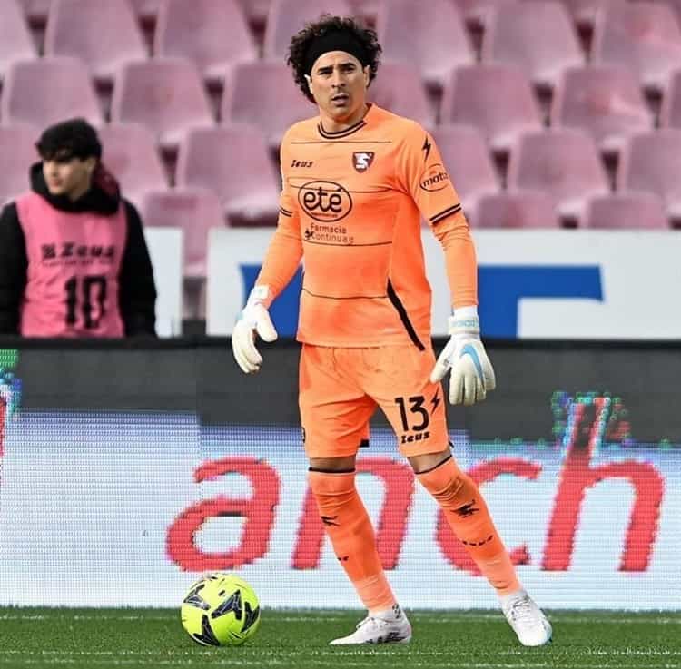 Salernitana saca un punto importante frente al Milán; Ochoa factor para el empate