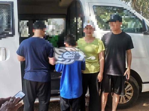 En el sur de Veracruz, SSP resguarda 21 extranjeros y detiene a dos “polleros”