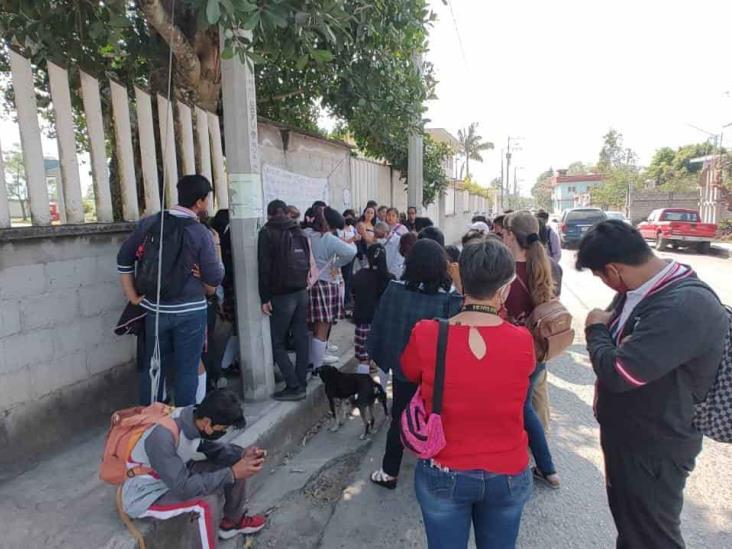 Sigue conflicto en el Teba de Jalapilla, algunos docentes no respetaron acuerdos