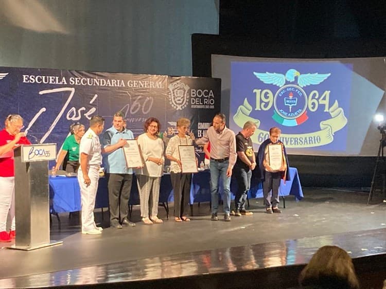 Conmemoran 59 años de Escuela Secundaria Federal José Azueta en Boca del Río
