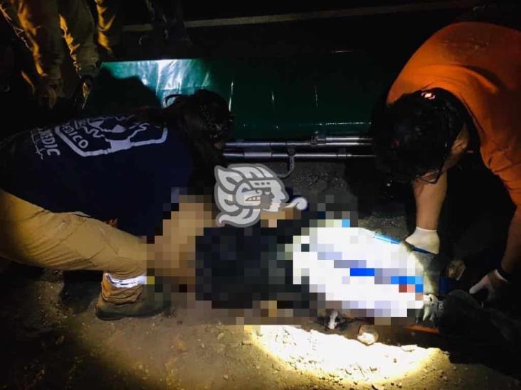 Muere biker acayuqueño tras derrapar frente a plaza en Oluta