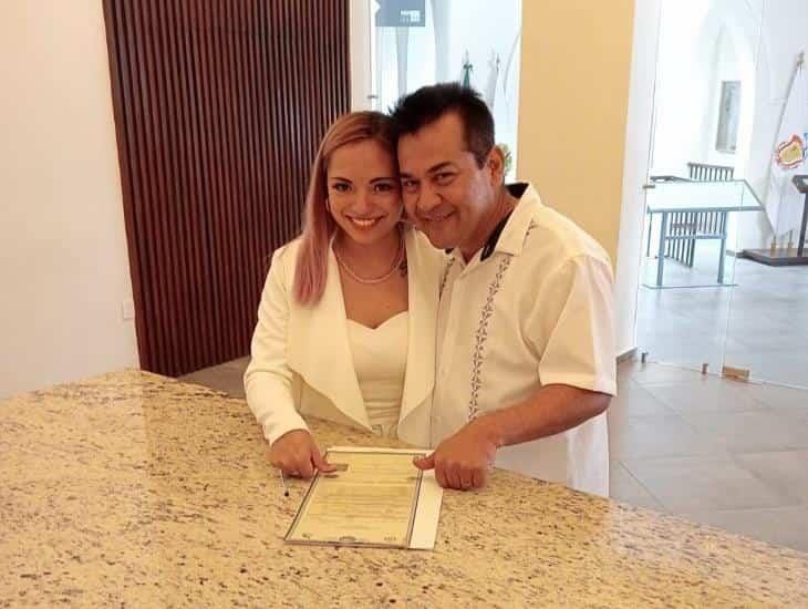 Erik Linares e Indra Martínez contraen matrimonio civil