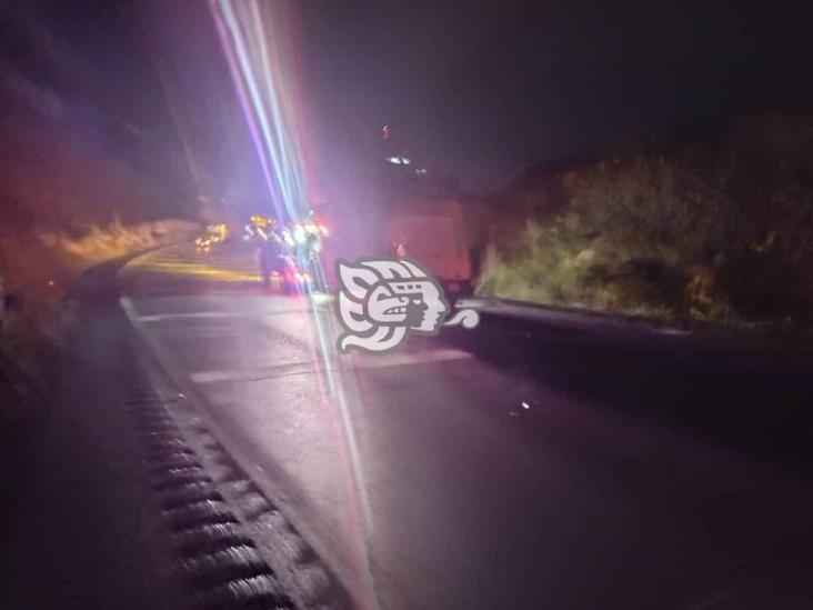 Se accidenta camioneta en la Puebla-Orizaba; hay 2 heridos