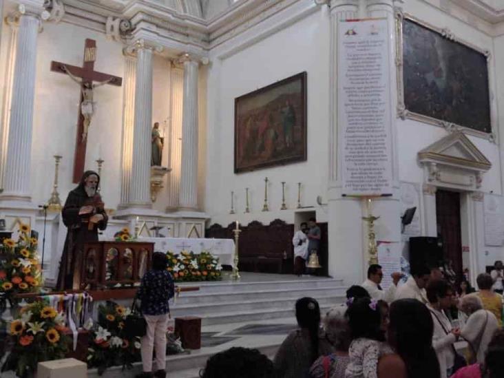 Junto a reliquias de San Charbel, realizan unción de enfermos en Orizaba (+Video)