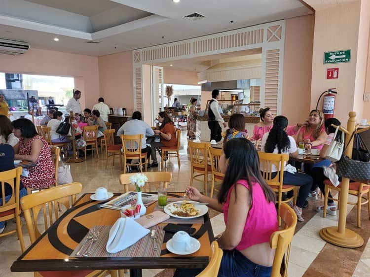 Hotel Galería Plaza e Imagen de Veracruz celebran a la mujer