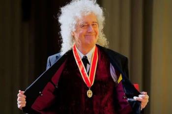 ¡Sir Brian May! El guitarrista de Queen recibe titulo de Caballero por el Rey Carlos III