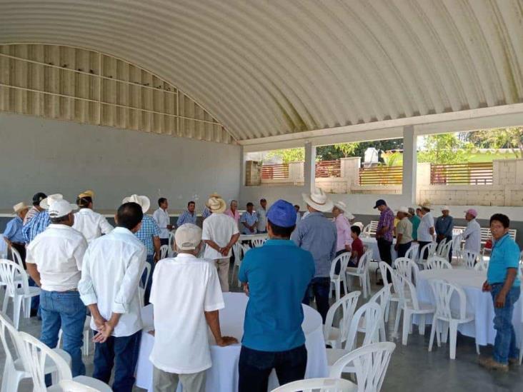 Ganadera El Milenio en San Juan Evangelista renueva directiva