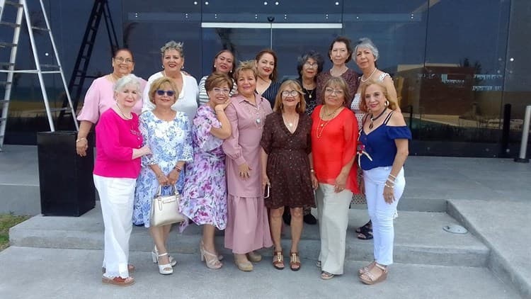 El Grupo de Amigas Luminosas celebraron el Día de la Mujer