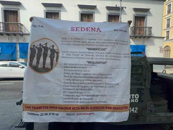 Realiza Sedena campaña de reclutamiento en centro de Veracruz