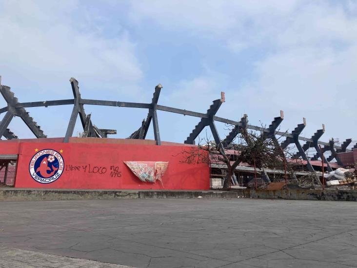 Estadio Luis Pirata Fuente cumple 56 años en plena demolición (video)