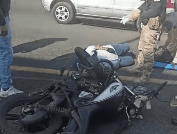 Grave, motociclista que colisionó en Lázaro Cárdenas en Xalapa