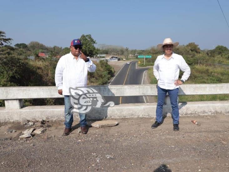 Supervisa gobernador rehabilitación del libramiento de Acayucan