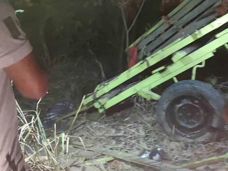 Muere menor en choque entre motociclista y carreta en Tierra Blanca