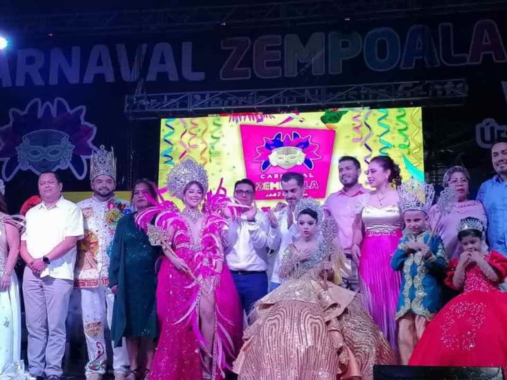 Coronan a Corte Real del Carnaval de Cempoala 2023