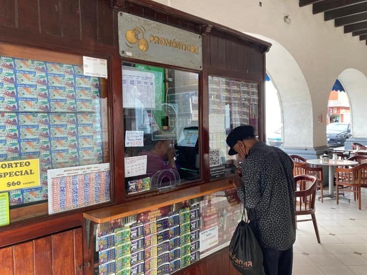 16 personas no saben que ganaron la Lotería en Veracruz